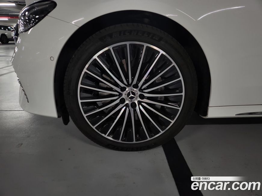 Mercedes-Benz E-Class E450 4MATIC Exclusive, 2025