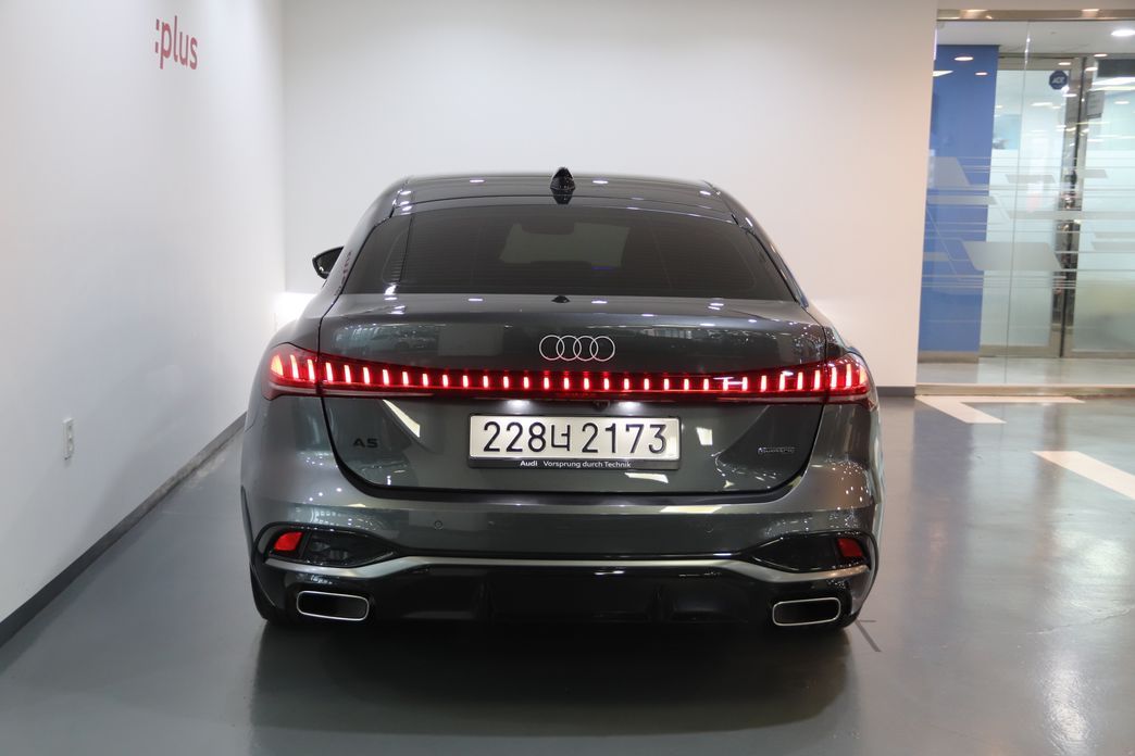 Audi A5 40 TFSI Quattro S Line, 2025