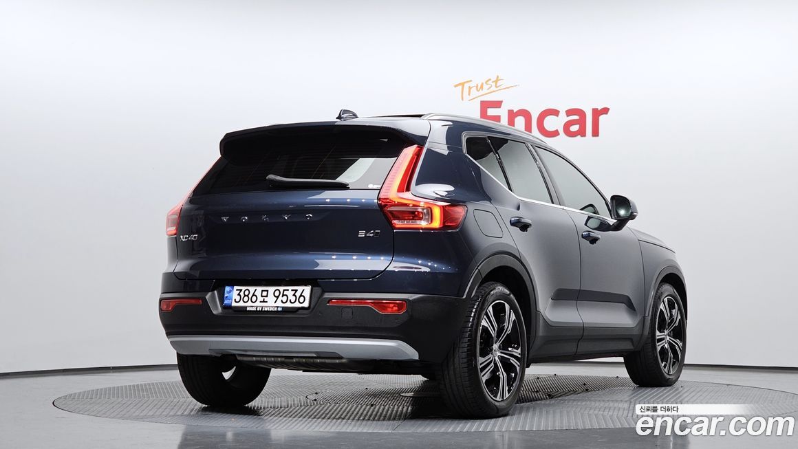 Volvo XC40 B4 Inscription, 2022