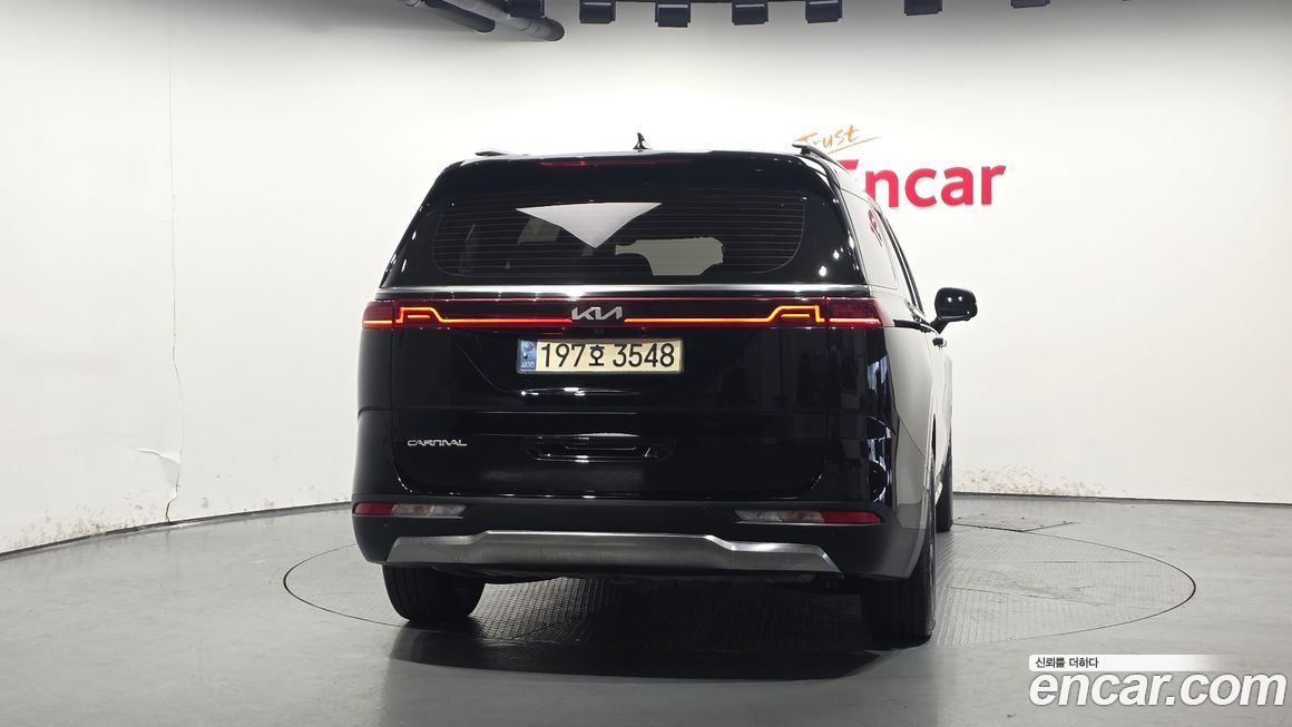 Kia Carnival 9-Seater Signature, 2023