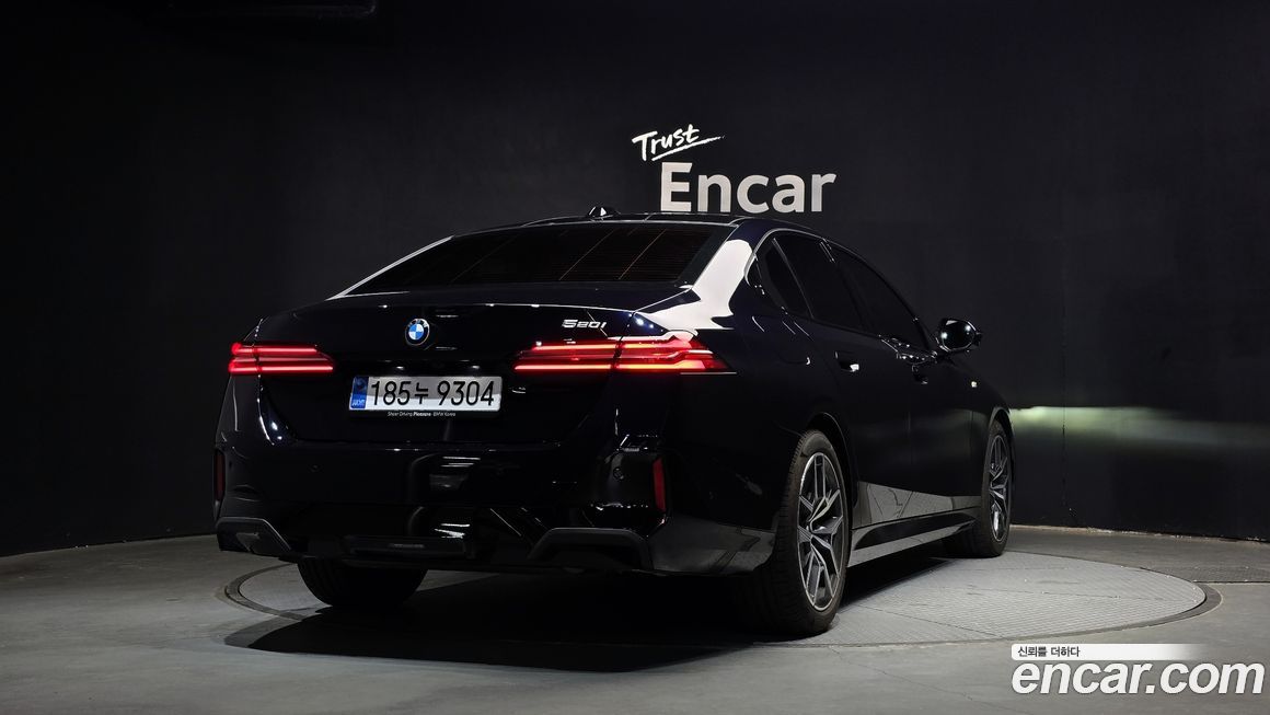 BMW 5-Series 520i M Sport, 2025