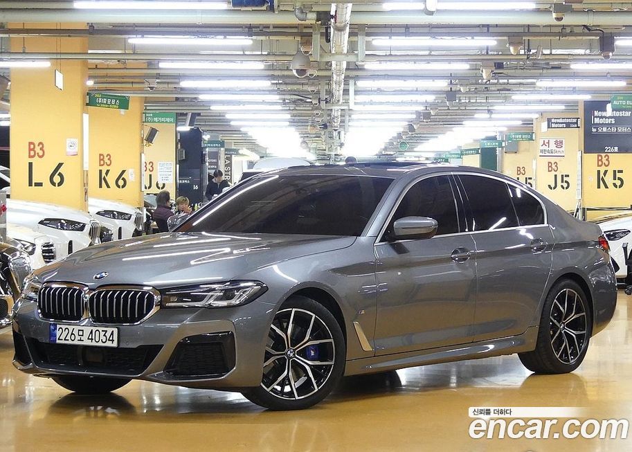 BMW 5-Series 530i M Sport Package, 2023