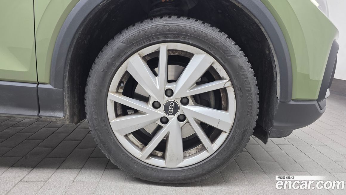 Audi Q2 35 TDI, 2023