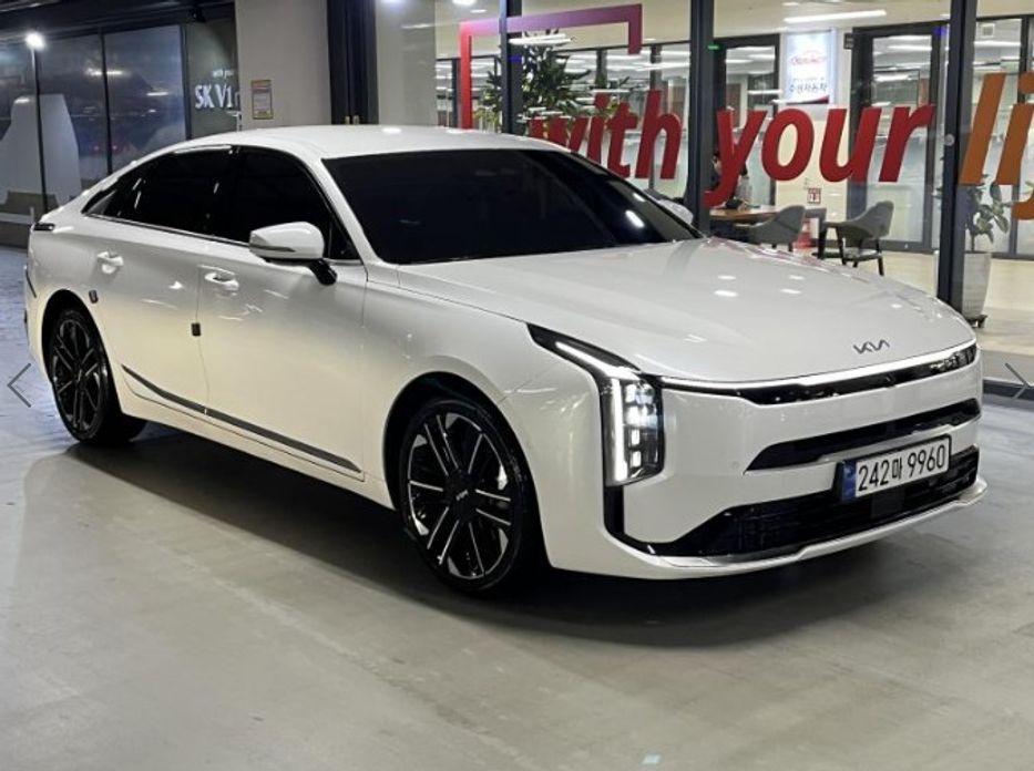 Kia K8 2.5 Gasoline 2WD, 2025