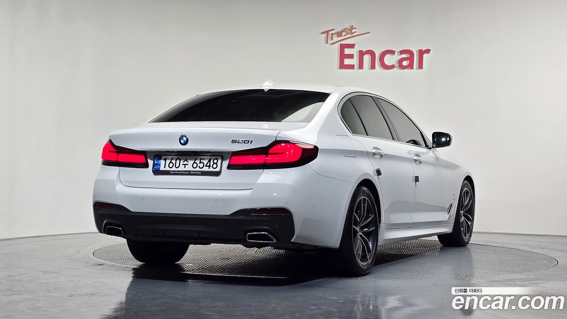 BMW 5-Series 520i M Sport, 2022