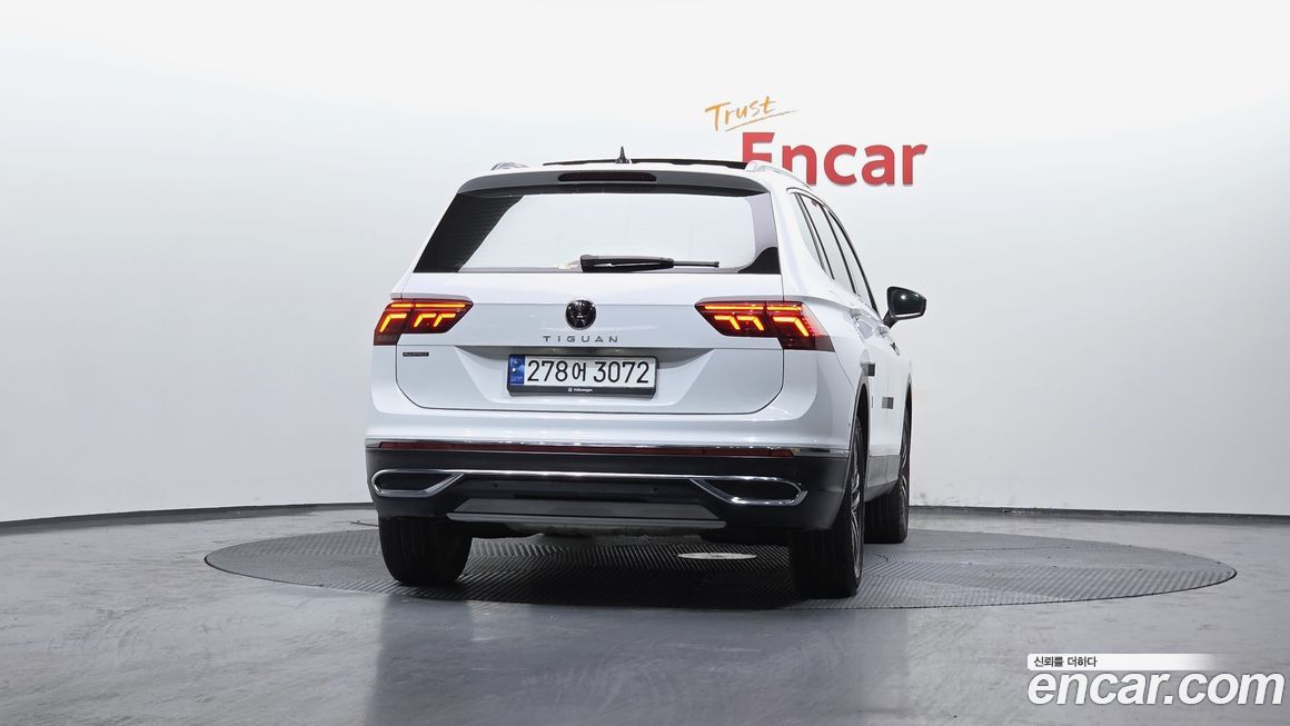 Volkswagen Tiguan 2.0 TSI Prestige, 2023