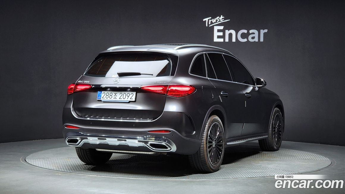 Mercedes-Benz GLC-Class GLC300 4MATIC AMG Line, 2025