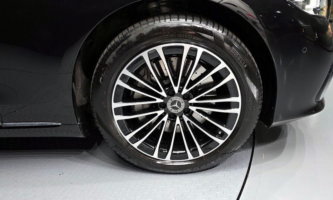 Mercedes-Benz S-Class S350 d 4MATIC, 2025
