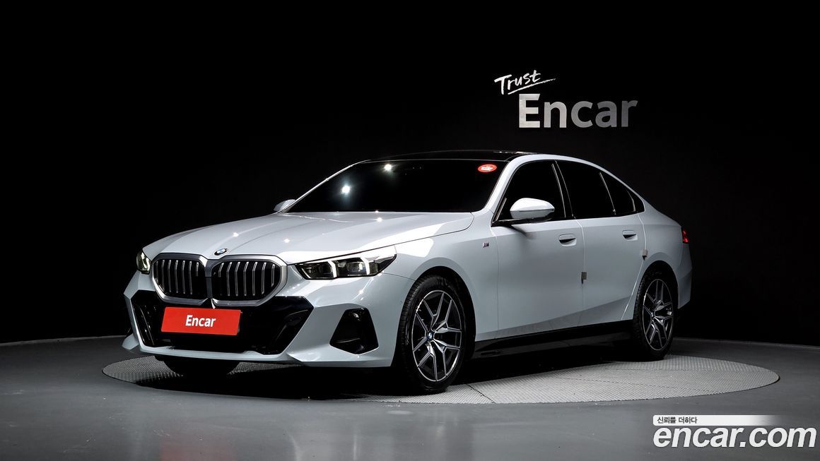 BMW 5-Series 520i M Sport, 2025