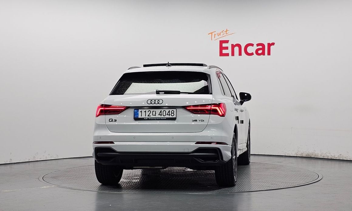 Audi Q3 35 TDI Premium, 2025