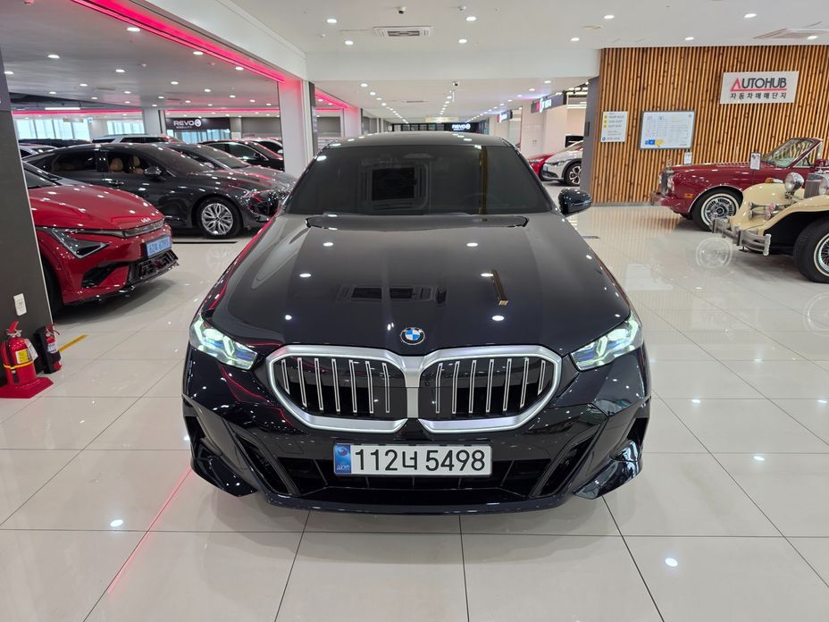 BMW 5-Series 523d M Sport, 2025