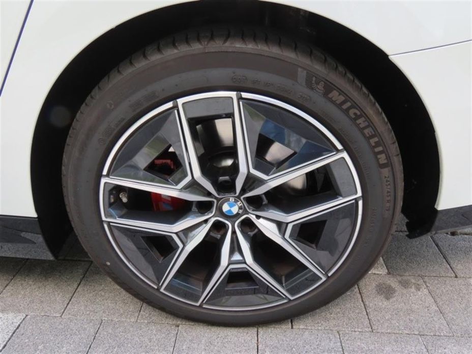 BMW 5-Series 520i Special Edition, 2026