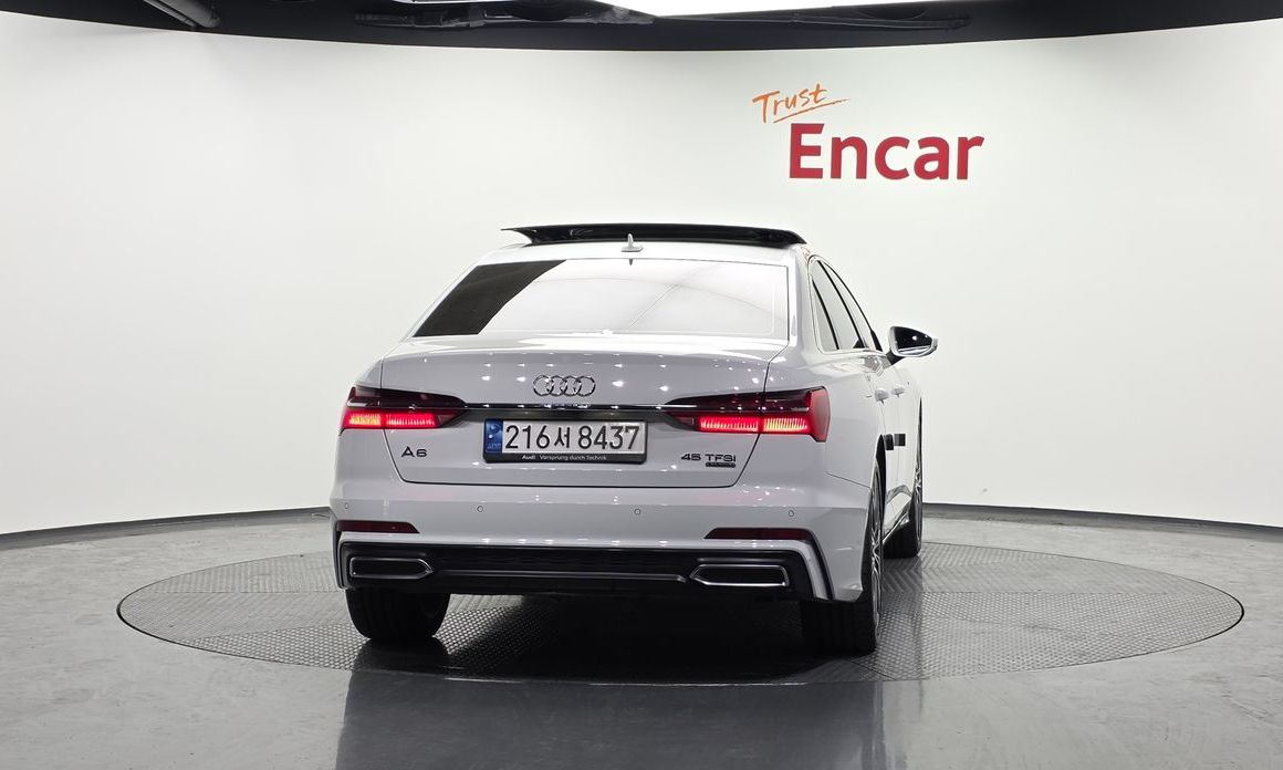 Audi A6 45 TFSI Quattro Premium, 2023