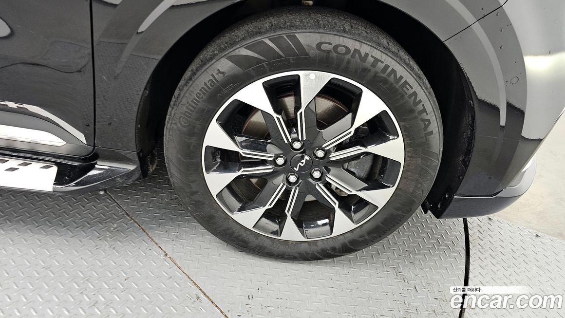Kia Carnival 7-Seater Hi-Limousine, 2023