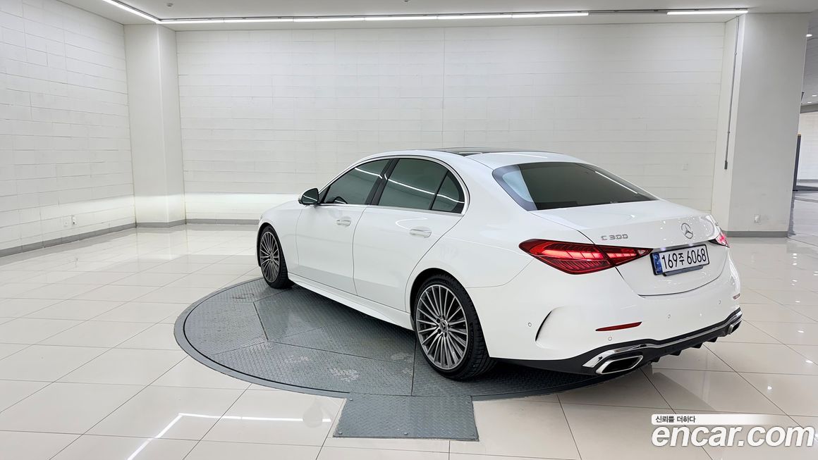 Mercedes-Benz C-Class C300 4MATIC AMG Line, 2024