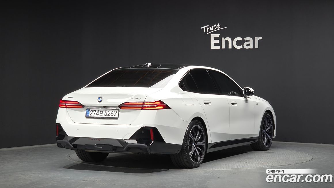 BMW 5-Series 530i xDrive M Sport, 2024