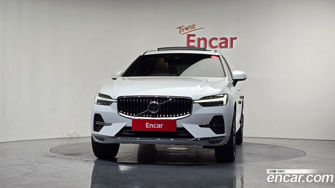 Volvo XC60 B5 Inscription, 2022
