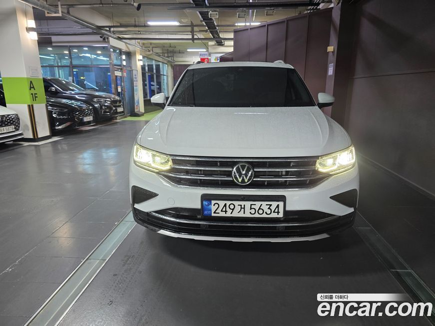 Volkswagen Tiguan 2.0 TDI 4Motion Prestige, 2023