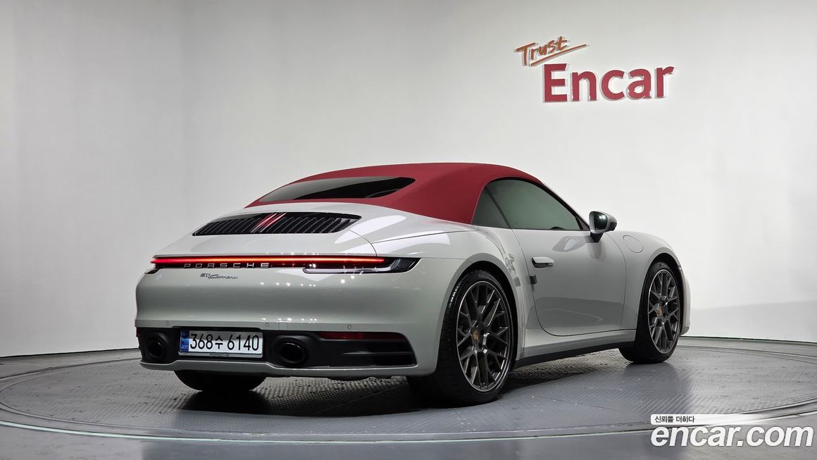 Porsche 911 Carrera Cabriolet, 2024