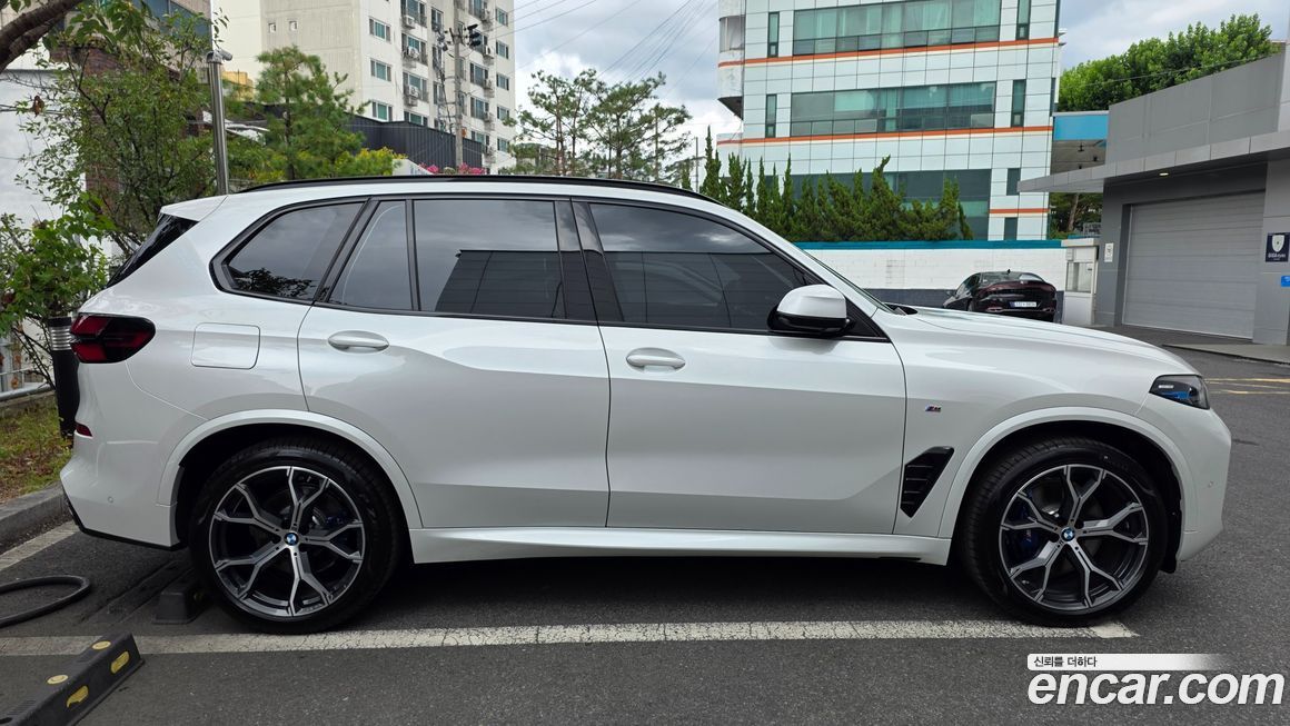 BMW X5 xDrive 30d M Sport, 2025