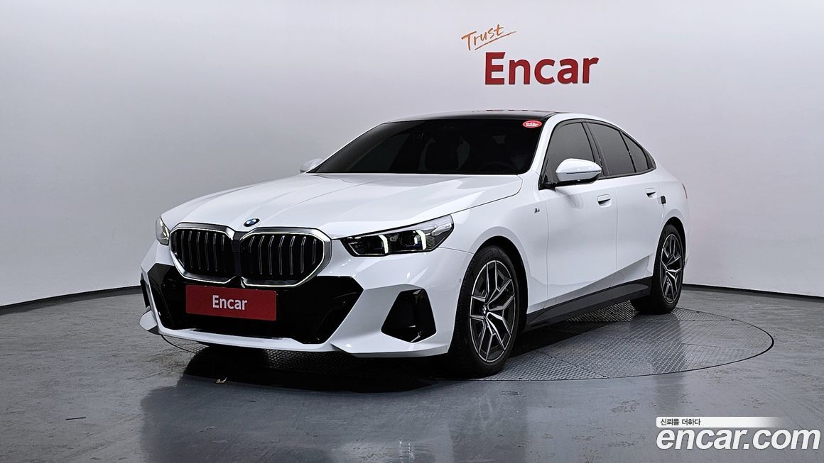 BMW 5-Series 520i M Sport, 2025