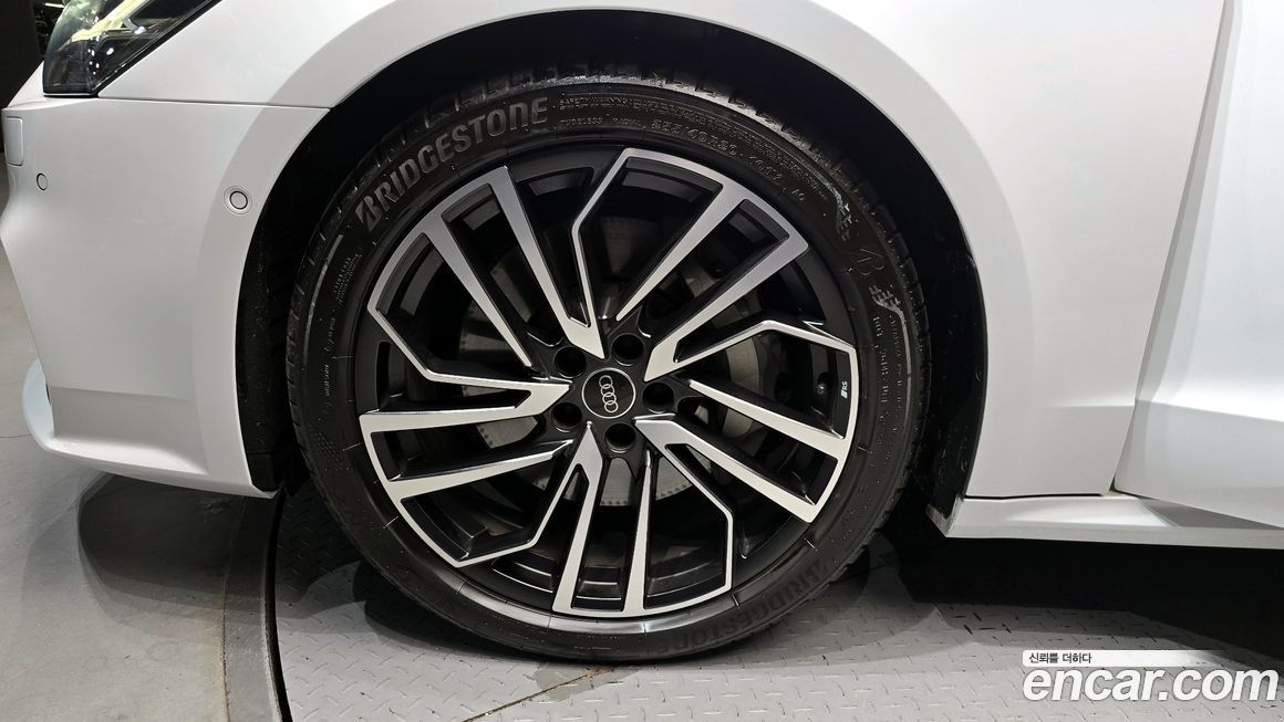 Audi A7 55 TFSI Quattro Premium, 2024