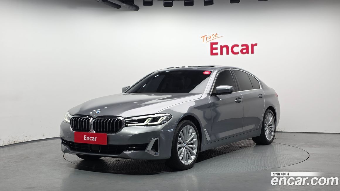 BMW 5-Series 530i xDrive Luxury, 2023