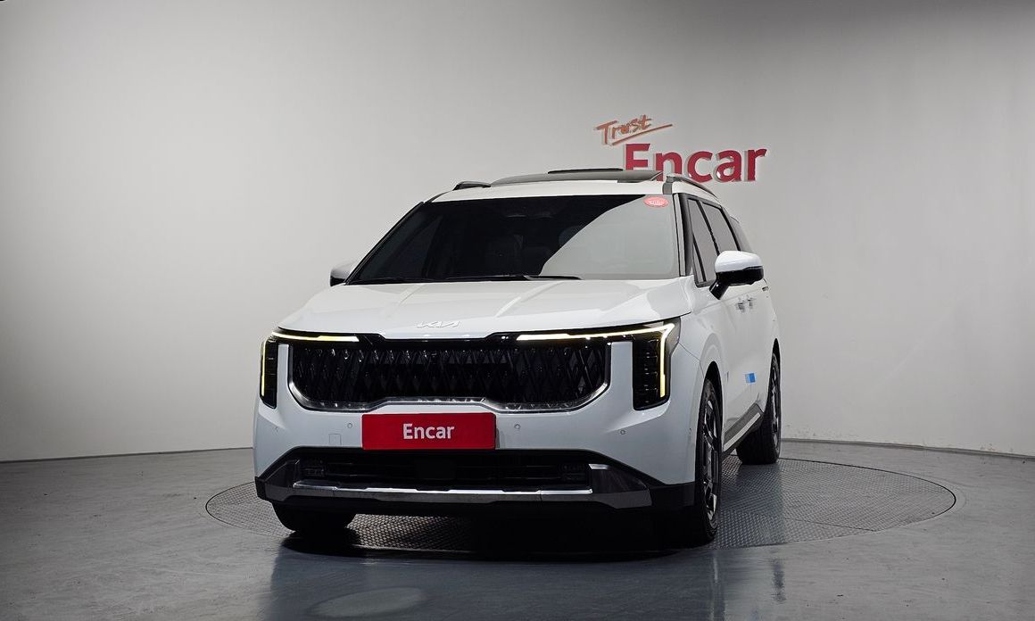Kia Carnival 9-Seater Signature, 2024