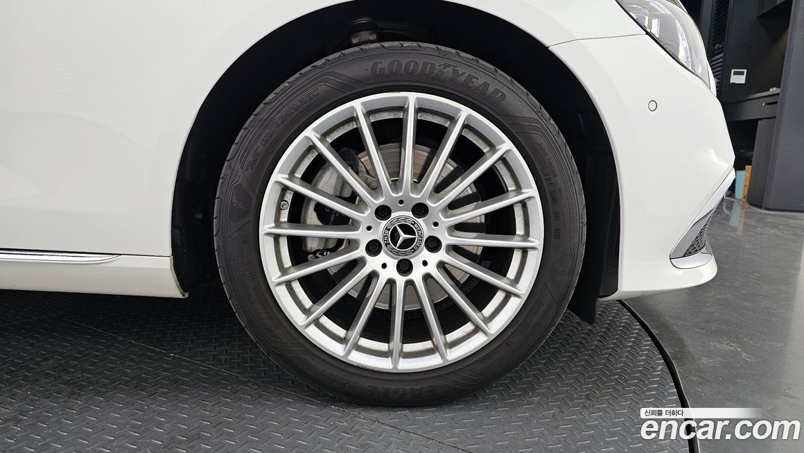 Mercedes-Benz E-Class E250 Exclusive, 2023