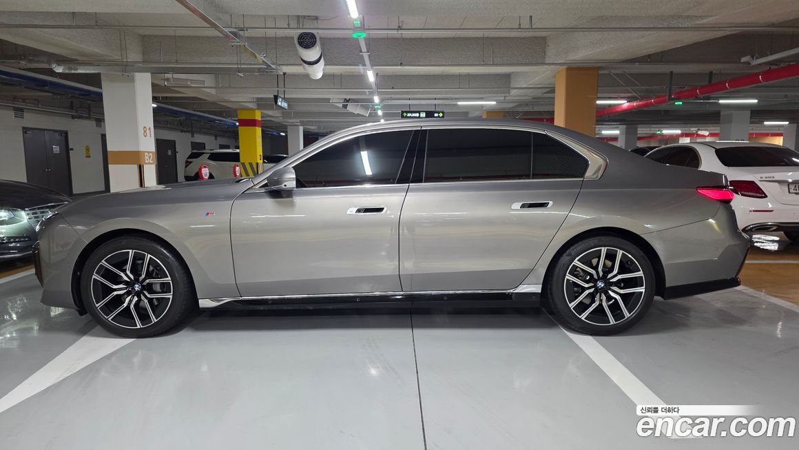 BMW 7-Series 740d xDrive M Sport, 2025