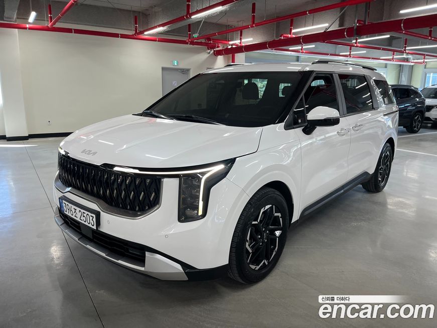 Kia Carnival 9-Seater Prestige, 2024