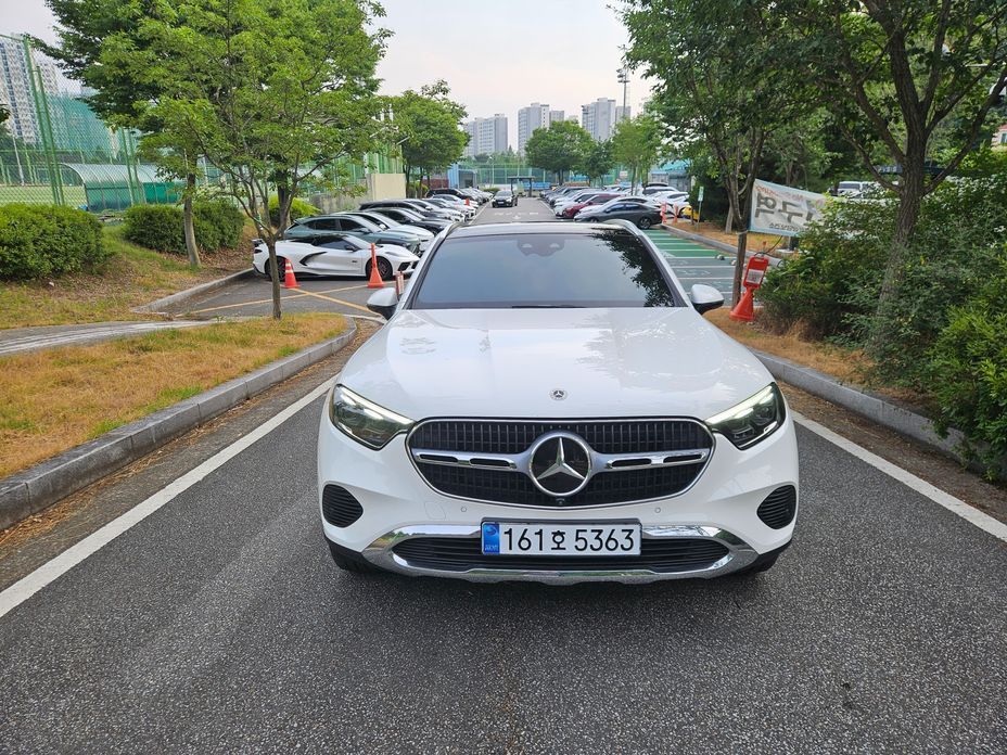 Mercedes-Benz GLC-Class GLC 300 4MATIC Avantgarde, 2025