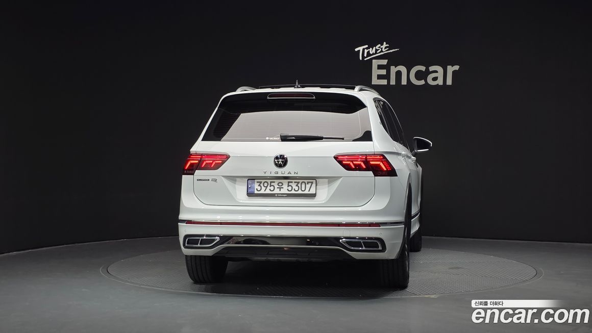 Volkswagen Tiguan 2.0 TSI R-Line, 2023