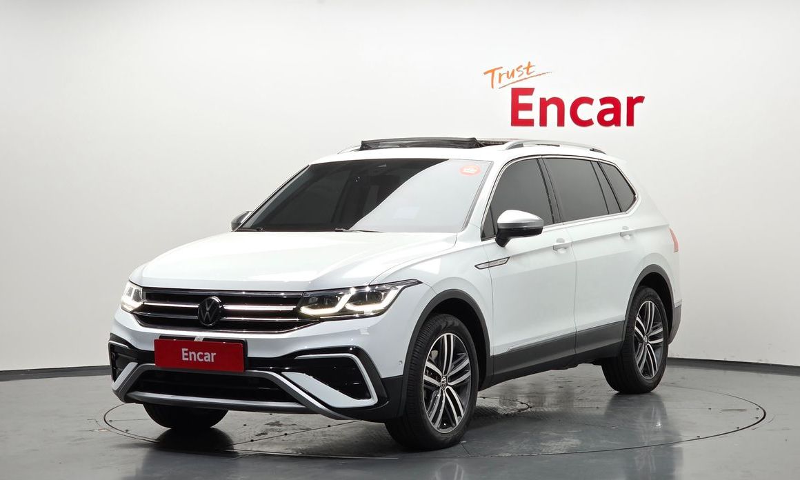 Volkswagen Tiguan 2.0 TSI Prestige, 2024