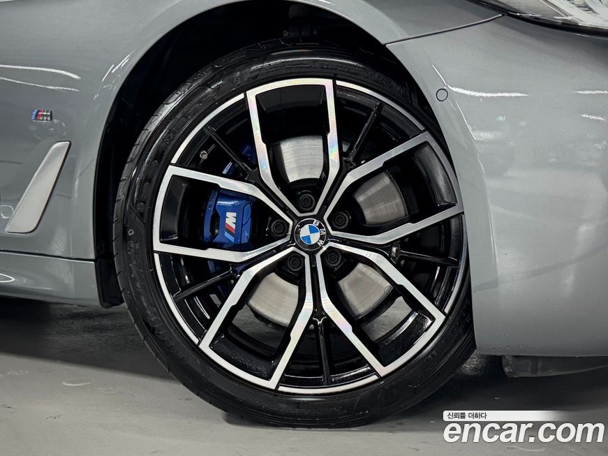 BMW 5-Series 530i M Sport Package, 2023