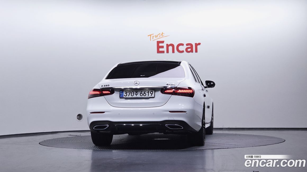 Mercedes-Benz E-Class E350 4MATIC AMG Line, 2023