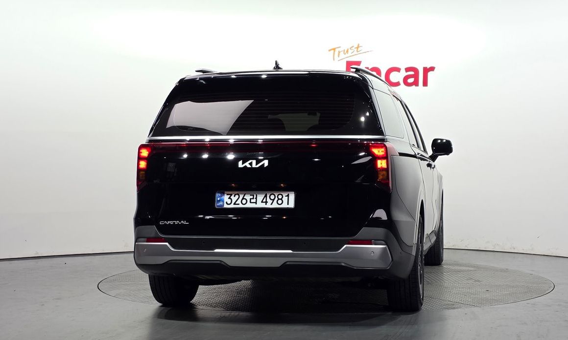 Kia Carnival 9-Seater Prestige, 2024