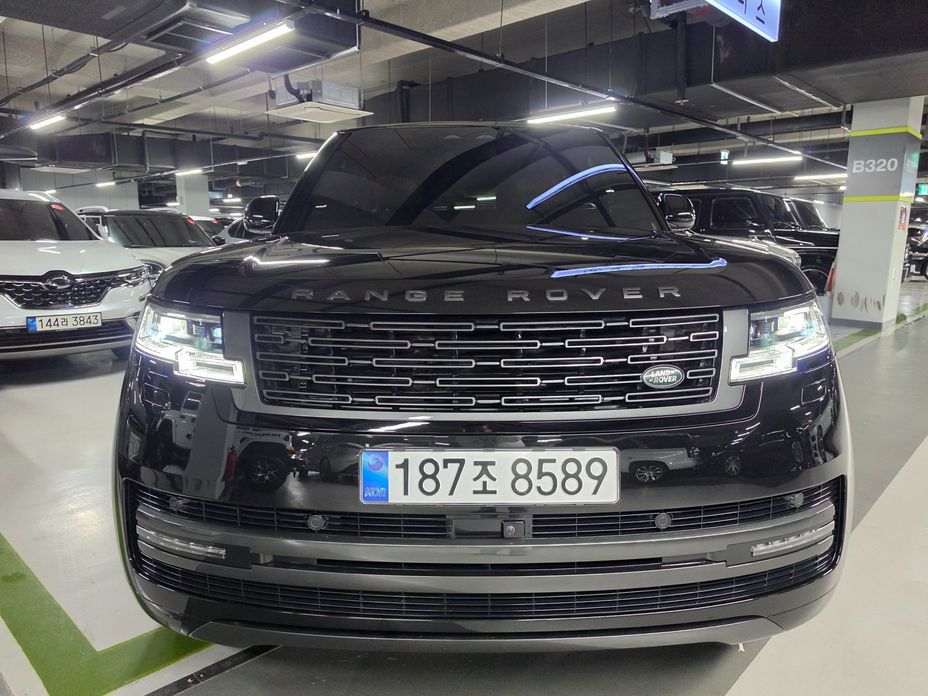Land Rover Range Rover D350 Autobiography Long Wheel Base, 2024