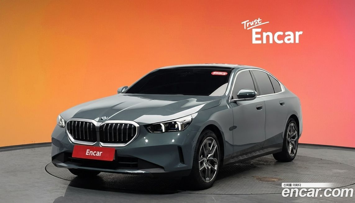 BMW 5-Series 530i xDrive, 2024