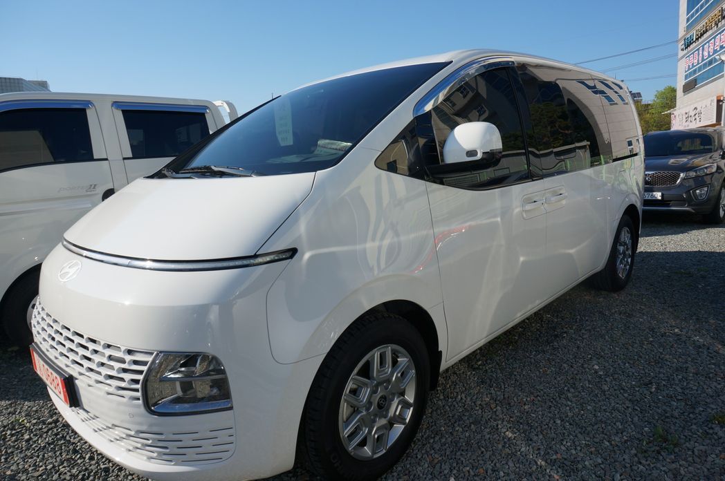 Hyundai Staria Cargo 5-Seater, 2025