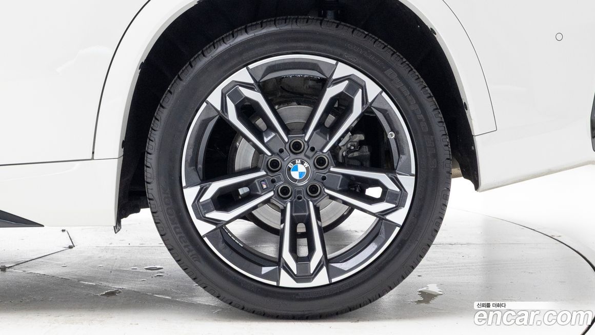 BMW X1 xDrive 20i M Sport, 2024