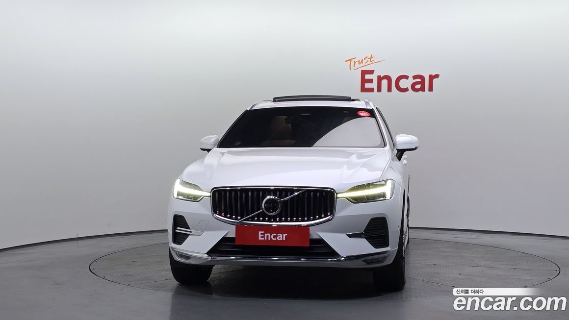 Volvo XC60 B5 Inscription, 2022