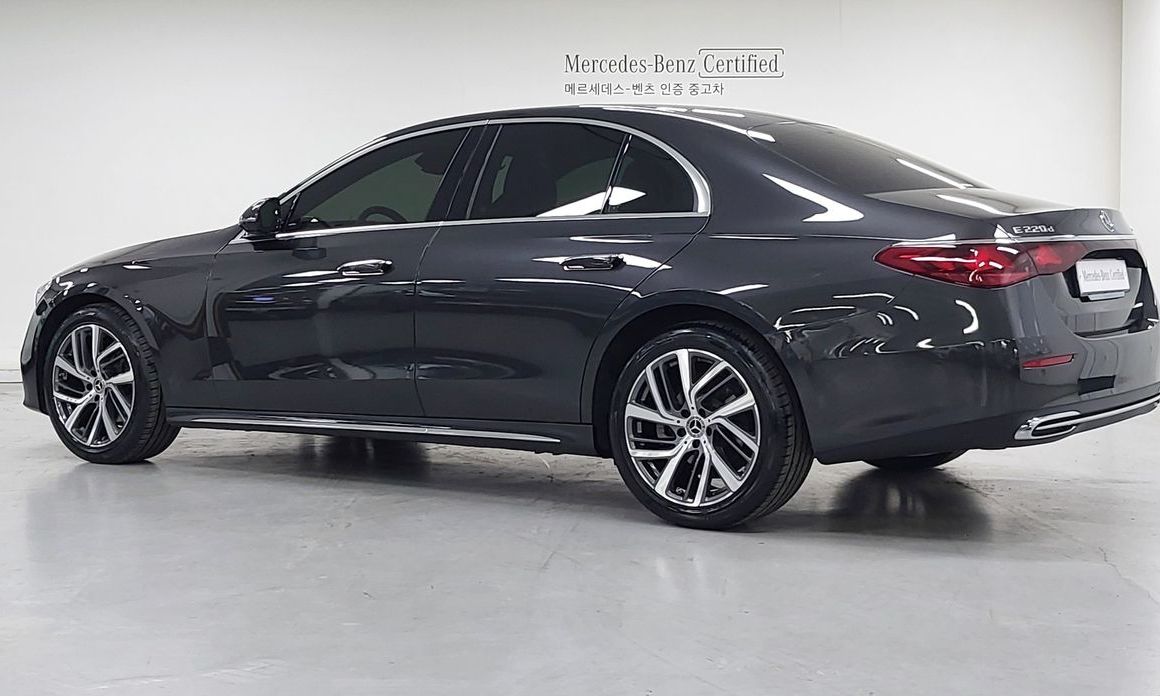Mercedes-Benz E-Class E220d 4MATIC Exclusive, 2024