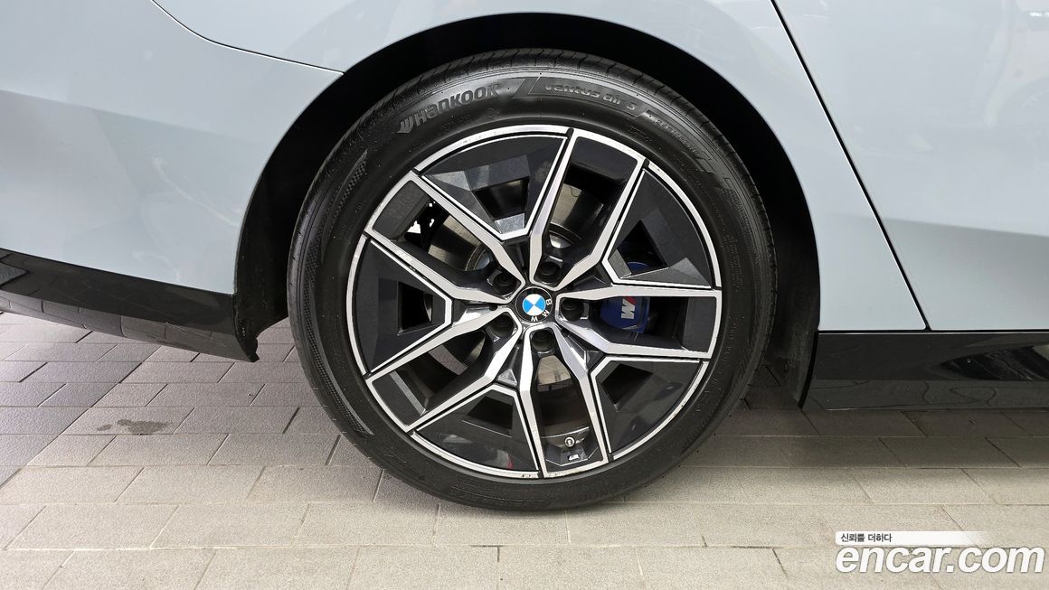 BMW 5-Series 523d xDrive M Sport, 2024