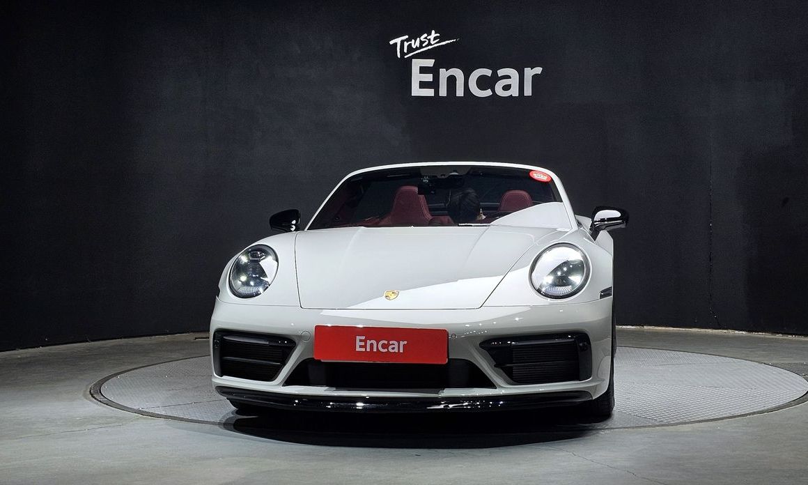Porsche 911 Carrera 4 GTS Cabriolet, 2023