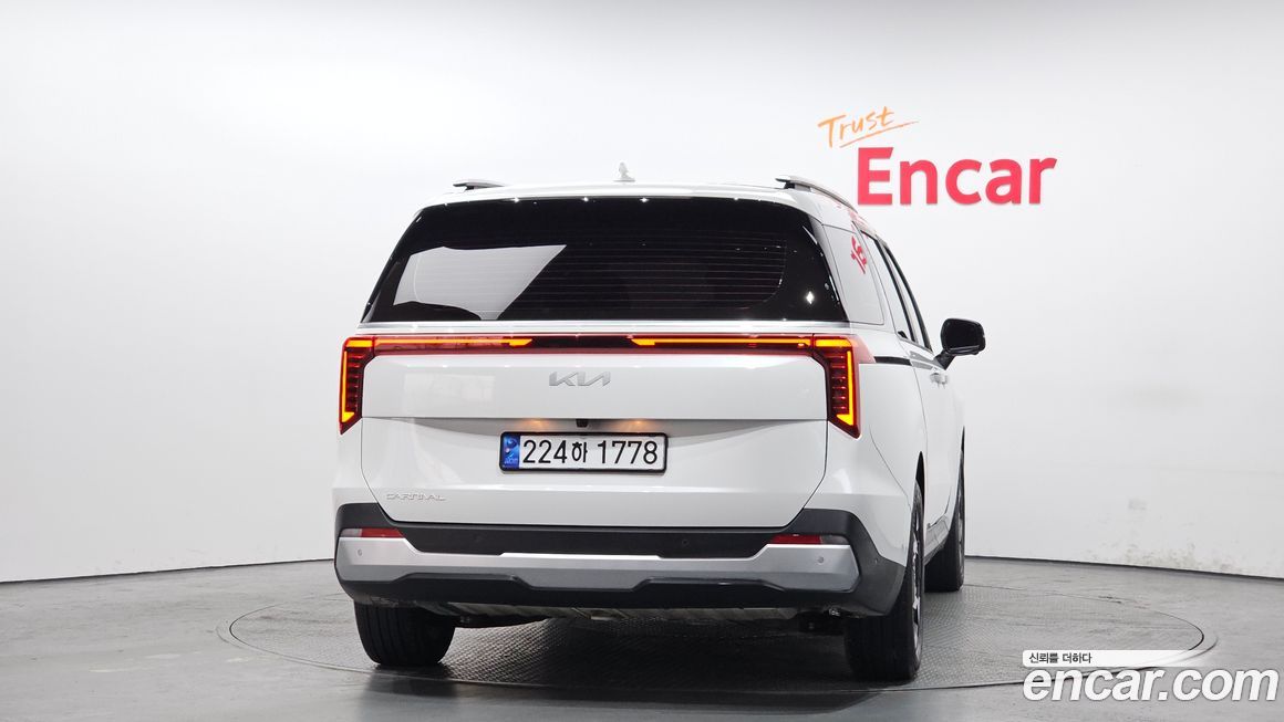 Kia Carnival 9-Seater Prestige, 2025