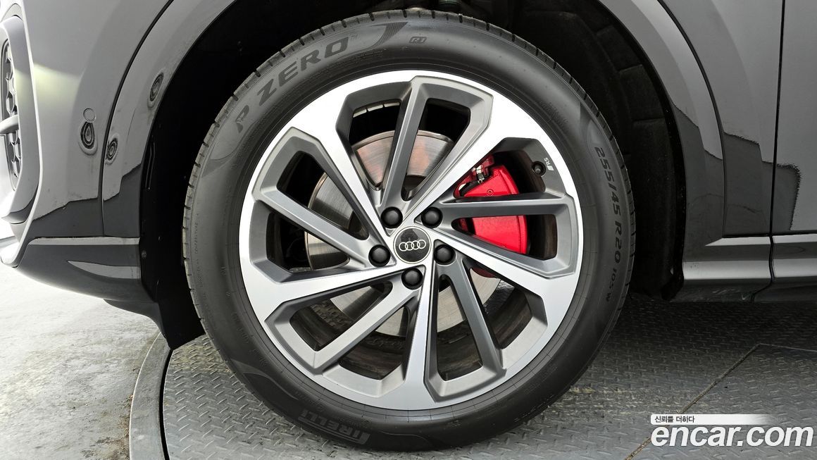 Audi Q5 40 TDI Quattro S Line Black Edition, 2025