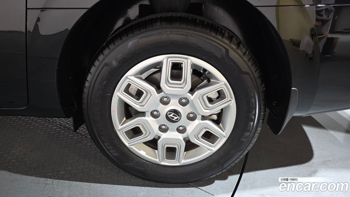 Hyundai Staria Cargo 5-Seater, 2025