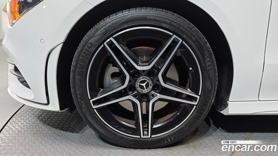 Mercedes-Benz CLA-Class CLA250 4MATIC, 2023