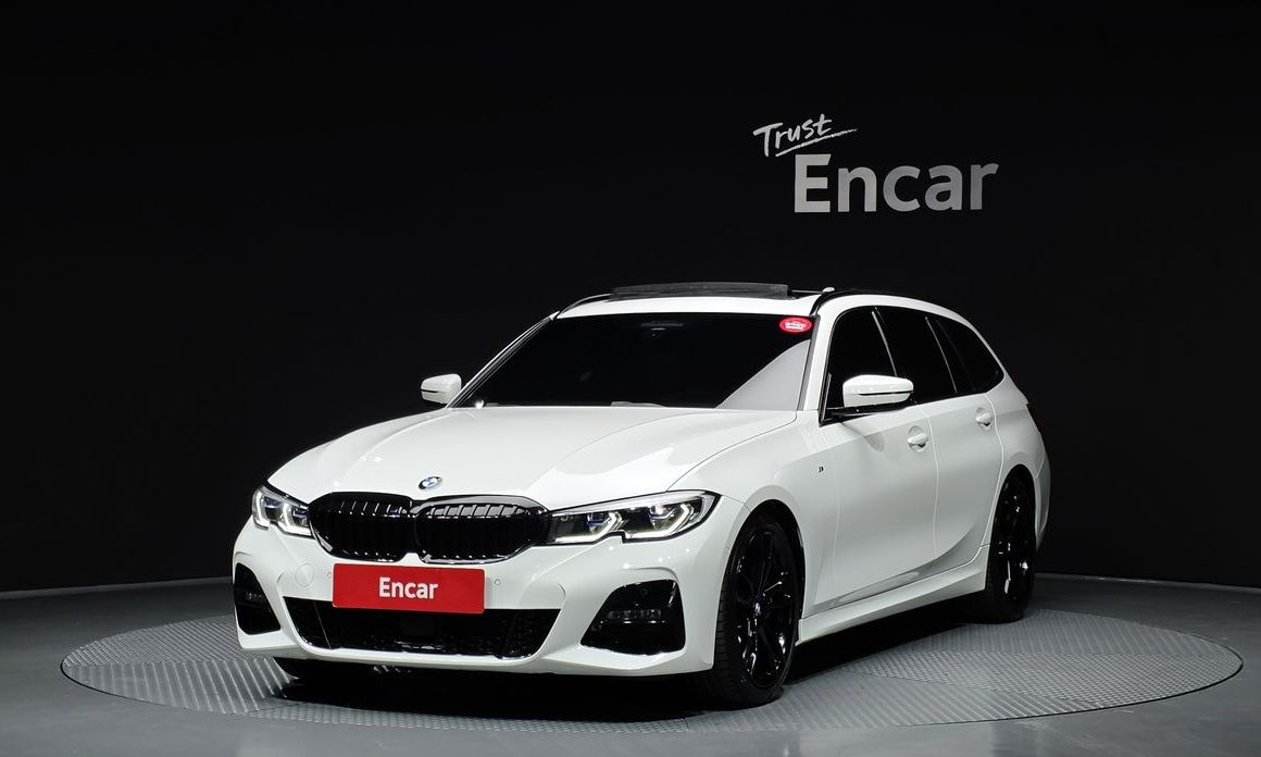 BMW 3-Series 320d Touring M Sport, 2022